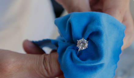 ✨ Cómo limpiar tus joyas de plata y chapado sin dañarlas