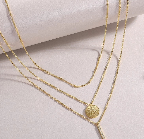 collar-plata-moissanitas-diseno-geometrico-tres-niveles