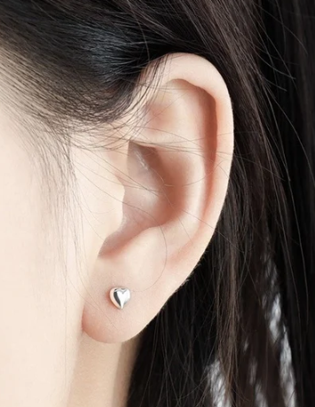Pendientes elegantes en forma de corazón sin chapado