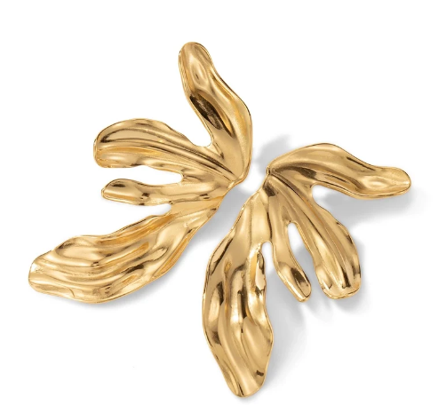 Pendientes Flor de Fuego sobre fondo blanco, mostrando el diseño en oro 18k