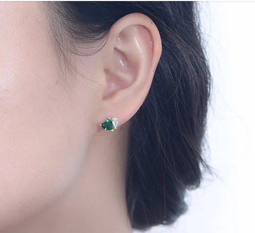 Pendientes con diseño elegante de corazón y lágrima con circonitas en brillo natural