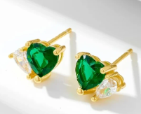 Pendientes con corazón verde y lágrima blanca con circonitas – vista frontal